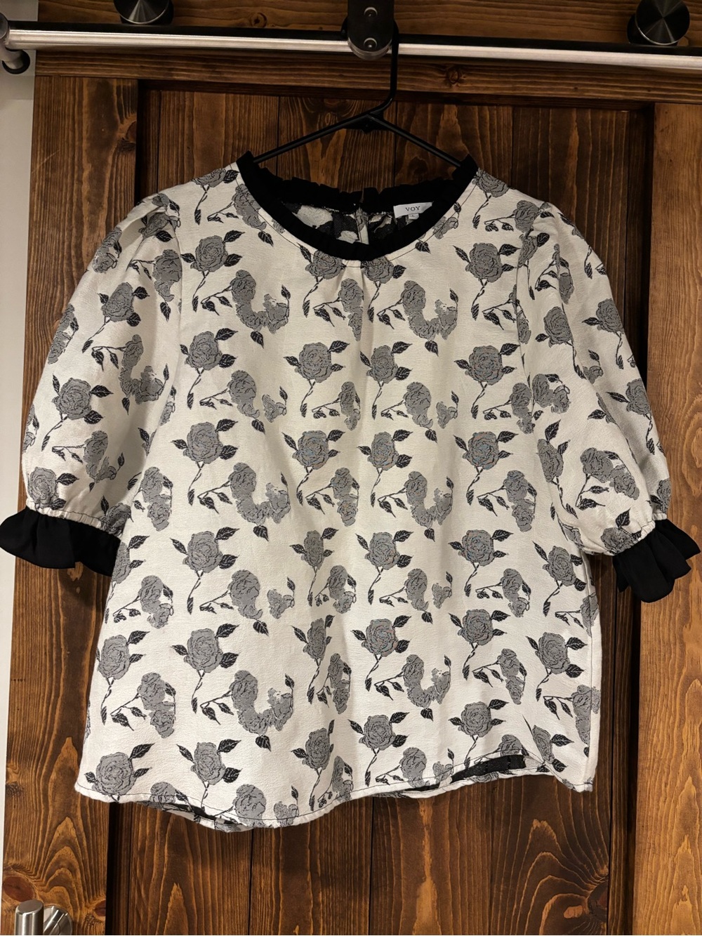 Voy Jacquard Floral Puff Sleeve Ruffle Top Large